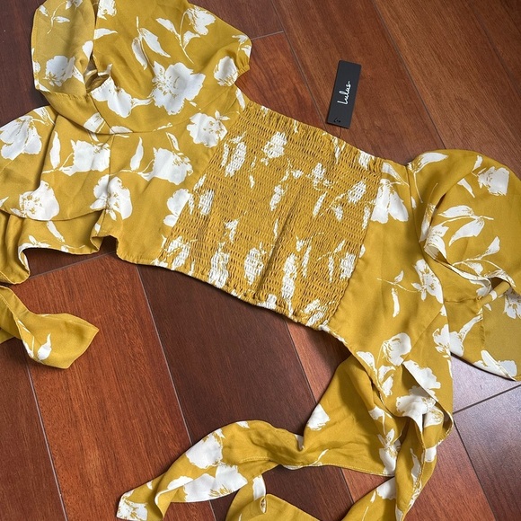 NWT Lulu’s Yellow Floral Cropped Top Toe Front size XL - Picture 6 of 7